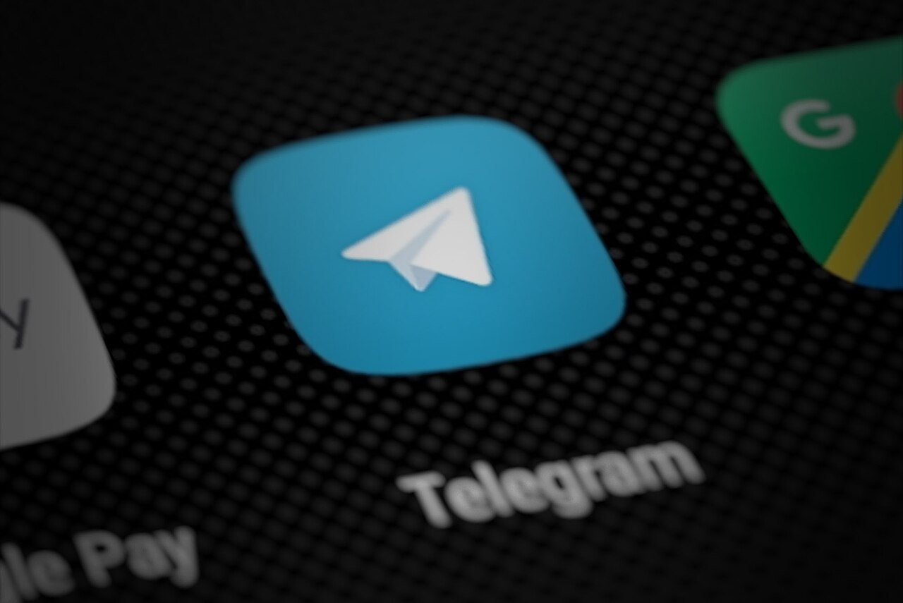 2단계 인증 앱 비교: 구글 OTP·마이크로소프트·Authy·2FAS 백업과 기기 변경 기준으로 고르는 법